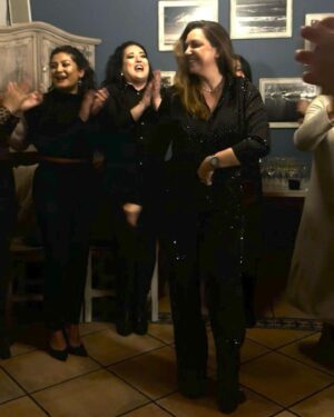 Niña Pastori Instagram - Agradecida y feliz de cumplir años. Hoy cumplo 46 y he pasado un día maravilloso, rodeada de gente bonita a la que amo… Me faltan algunos, pero los tengo en mi  corazón. 
Gracias a todos por las felicitaciones!🍀💜🙏