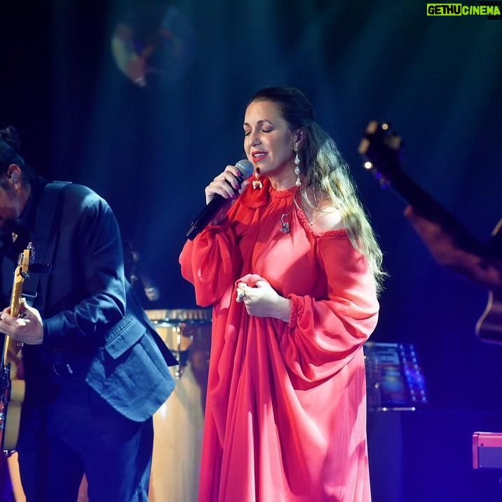 Niña Pastori Instagram - Nos vamos para España felices de haber pasado dos hermosas noches en el Lunario! Espero volver muy pronto porque ya os echo de menos!! 💜 🪡 @paco_rus 👗 @josefuentesatelier 💍 @mdepaulet 📸 @sel_ot @ocesa @seitrack @seitrackus @seitrackes @sonymusicmexico 💜 #CaminoGira2024 #MisFansLosMejoresDelMundo #SoldOut