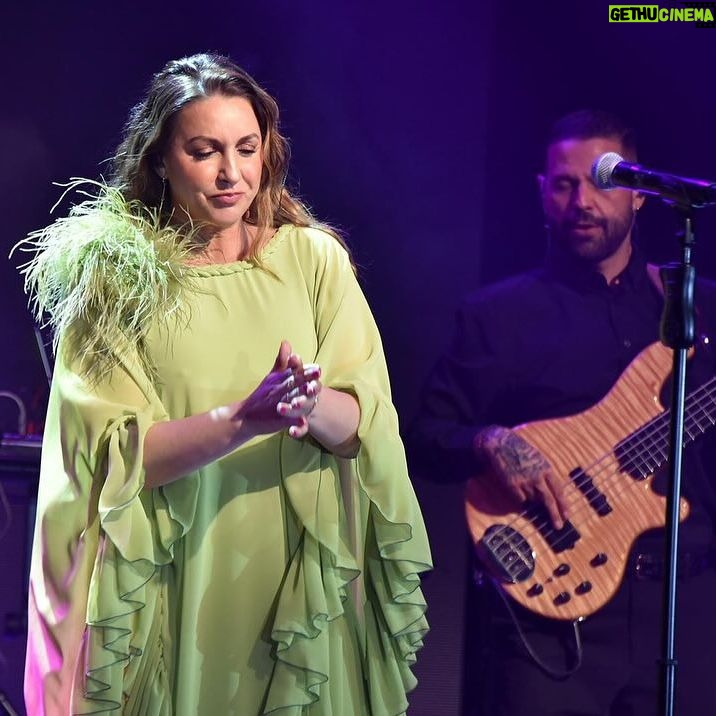 Niña Pastori Instagram - El estreno de anoche en el Lunario fue maravilloso, hoy nos espera una segunda noche y muy feliz de compartir con vosotros en esta tierra tan mágica como es México 💜 👗 @josefuentesatelier 🪡 @paco_rus 💍 @marinagarciajoyas 📸 @sel_ot @ocesa @seitrack @seitrackus @seitrackes @sonymusicmexico 💜 #CaminoGira2024 #MisFansLosMejoresDelMundo #SoldOut