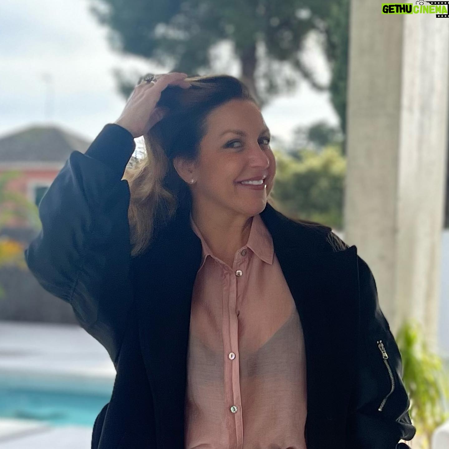 Niña Pastori - 16.4K Likes - Un día precioso en familia y con los míos… 💜🍀 👑
Echando de menos a mi Whito y sus niños… 🤪
Pero todos con Salud! Que es lo más importante!😘
#MisFansLosMejoresDelMundo