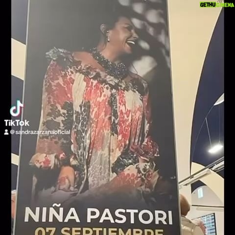 Niña Pastori Instagram - Bebiéndome México a sorbitos!!💜 Qué maravilla de país!🍀💜 Os quiero familia!!🙏