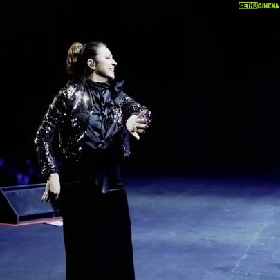 Niña Pastori Instagram - Último concierto del año!! Pamplona, gente bonita y a la que quiero!!! Graciaaaas 💜🍀 Nos seguimos viendo en #GiraCamino2024 27 de enero Esparraguera y 28 Bèziers (Francia) 👏🏻 #MisFansLosMejoresDelMundo #CaminoGira2024
