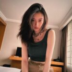 Ni Ni Instagram - 🖤🤎🤍❤️