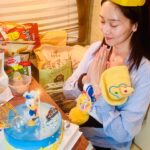 Ni Ni Instagram - 我婧儿啊，生日快乐🎂 有你我人生路上啥都不怕♥️ 我的太阳月亮星星，手拉手，一步一步向前走💪🏻💪🏻💪🏻