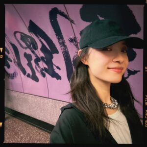 Ni Ni Instagram - 六·一🖤💗♥️
分享💛🧡