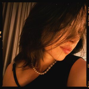 Ni Ni Instagram - 六·一🖤💗♥️
分享💛🧡