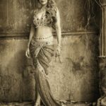 Nia Sharma Instagram – Zooming in On Chudail’s winged liner , kohl, Bold red lips and her outfit…. #suhaganchudail 

@jyotiiadvani.artistry @sankpalsavita @anusoru @ashwitatejwani ajju di, sunny, Rohit, …. And the entire army.