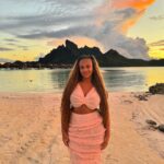 Nia Sioux Instagram - when nature does its thing 🌅