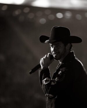 Nick Jonas Instagram - Last night was a movie. Thank you to the record setting nearly 76,000 @rodeohouston crowd that gave us the memory of a lifetime. We love you Texas. YEEHAW 🤠 @jonasbrothers