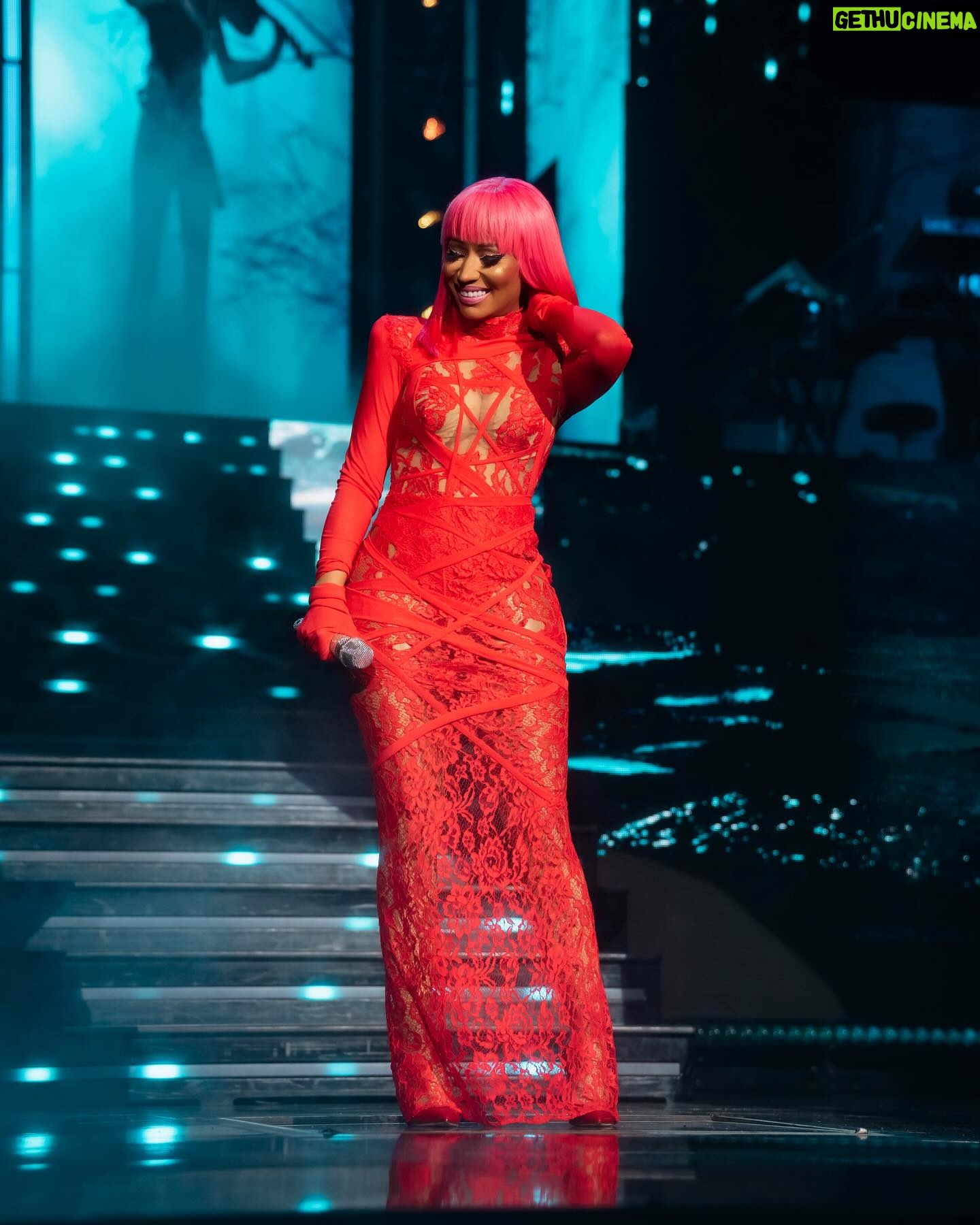 Nicki Minaj Instagram - #GAGCITYTORONTO >>>>>>>>