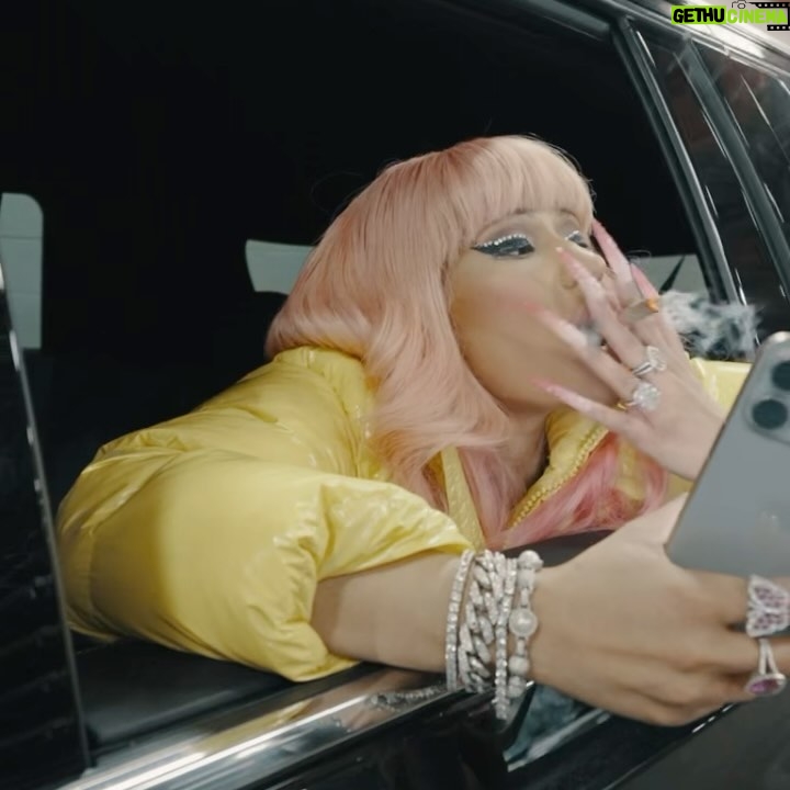 Nicki Minaj Instagram - THANK YOU ALL SO VERY MUCH ππ½π
π₯³ This slide gets better & better as you go. I Promise. π Ainβt @ the MALL but between me & THEM, ISSA GAP. ποΈπ’ποΈ Picture saying that you the Queen & KNOWING ISSA FAKK ππππππππ§Ύπ§Ύπ§Ύπ§Ύπ§Ύπ§Ύπ§Ύπ§Ύ Picture my hair giving WET & WAVY Strawberry DAQ. π©·π©πΌβπ€ Picture dem disses stickin like grits b!β¬hs feel dat Picture me telling bβ¬hs CATCH IT outerfield dat βΎοΈ Picture not listening when I said you would DREAD dat. I mean LOCS h03. Youβz a πππ½ββοΈ h03 Iβm #1 Yall go argue over TOP 4οΈβ£. π§Ή