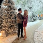Nicky Hilton Instagram - Christmas kisses 💋