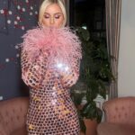 Nicky Hilton Instagram - Be a flamingo 🦩 in a flock of pigeons.