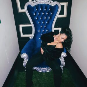 Nicole Alexander Instagram - 💙 Smile Anyway