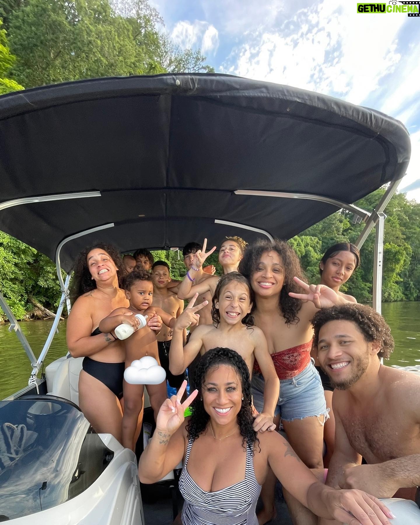 Nicole Alexander Instagram - Lately 🥰 #Lakelife #Family #AuntieNikki #Sisters