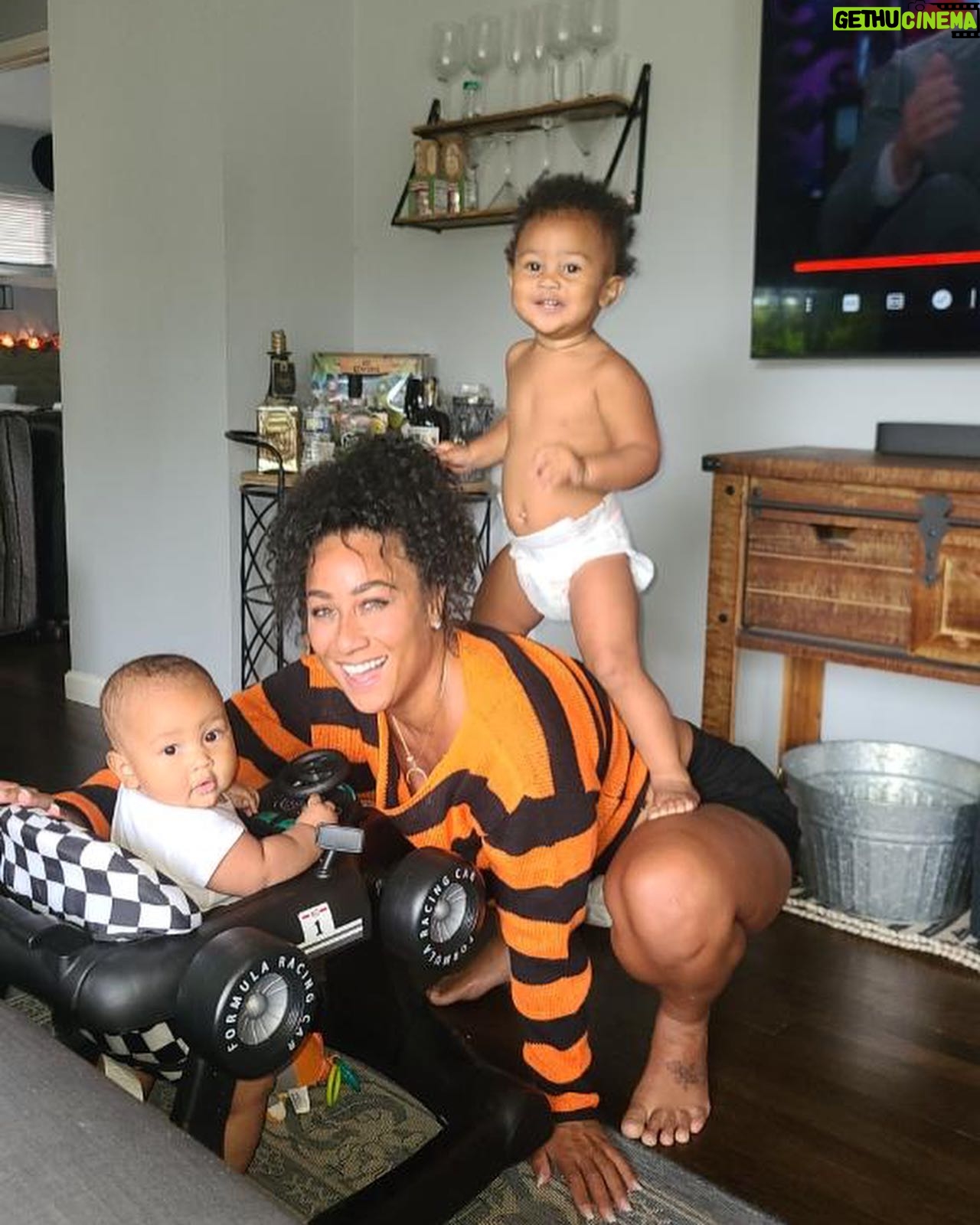 Nicole Alexander - 3 Likes - 🍁 Fall Stuff 🥰 #AuntNikki #Fam #Friends #photodump