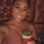 Nicole Alexander Instagram - 🥂☘️