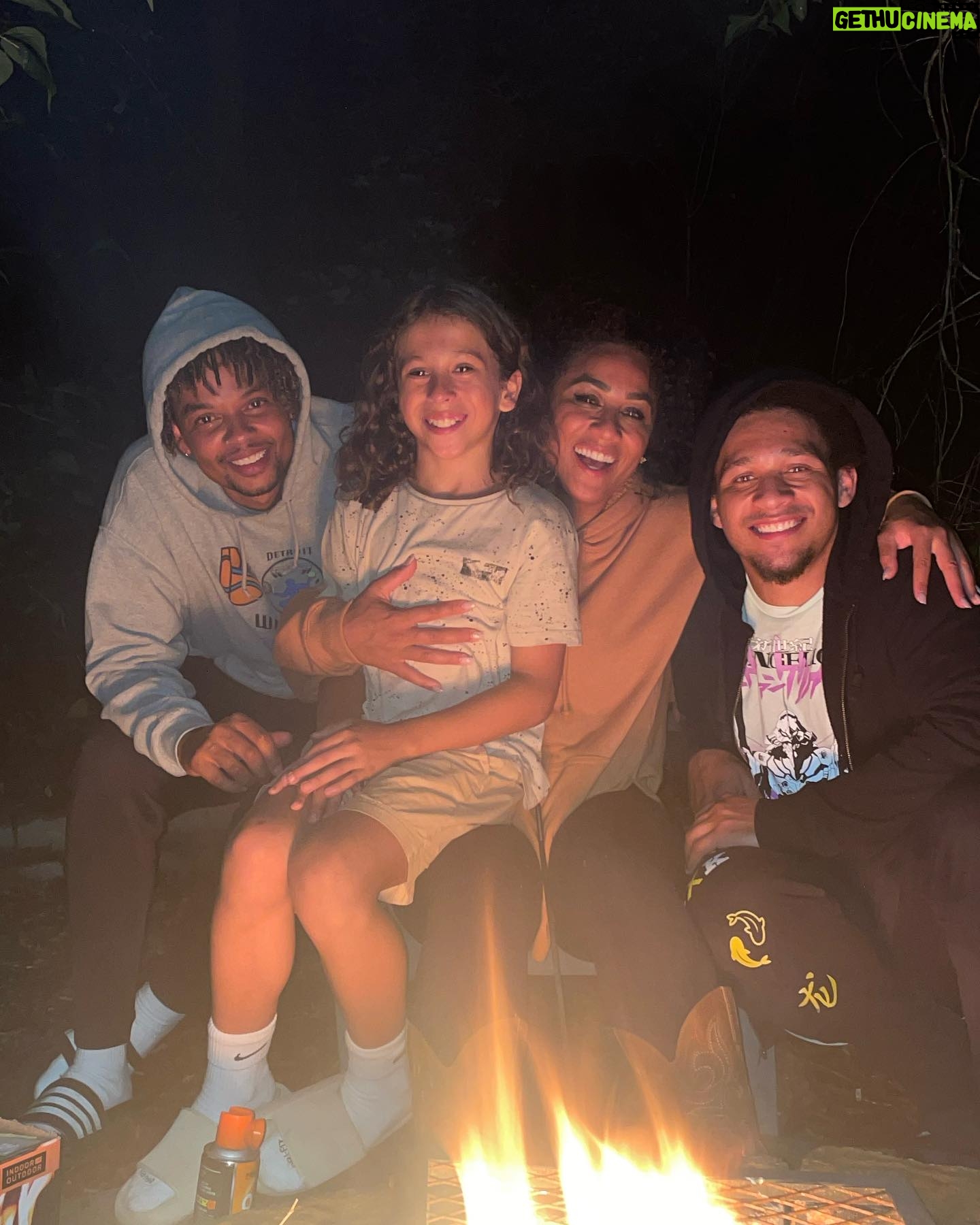 Nicole Alexander Instagram - Lately 🥰 #Lakelife #Family #AuntieNikki #Sisters