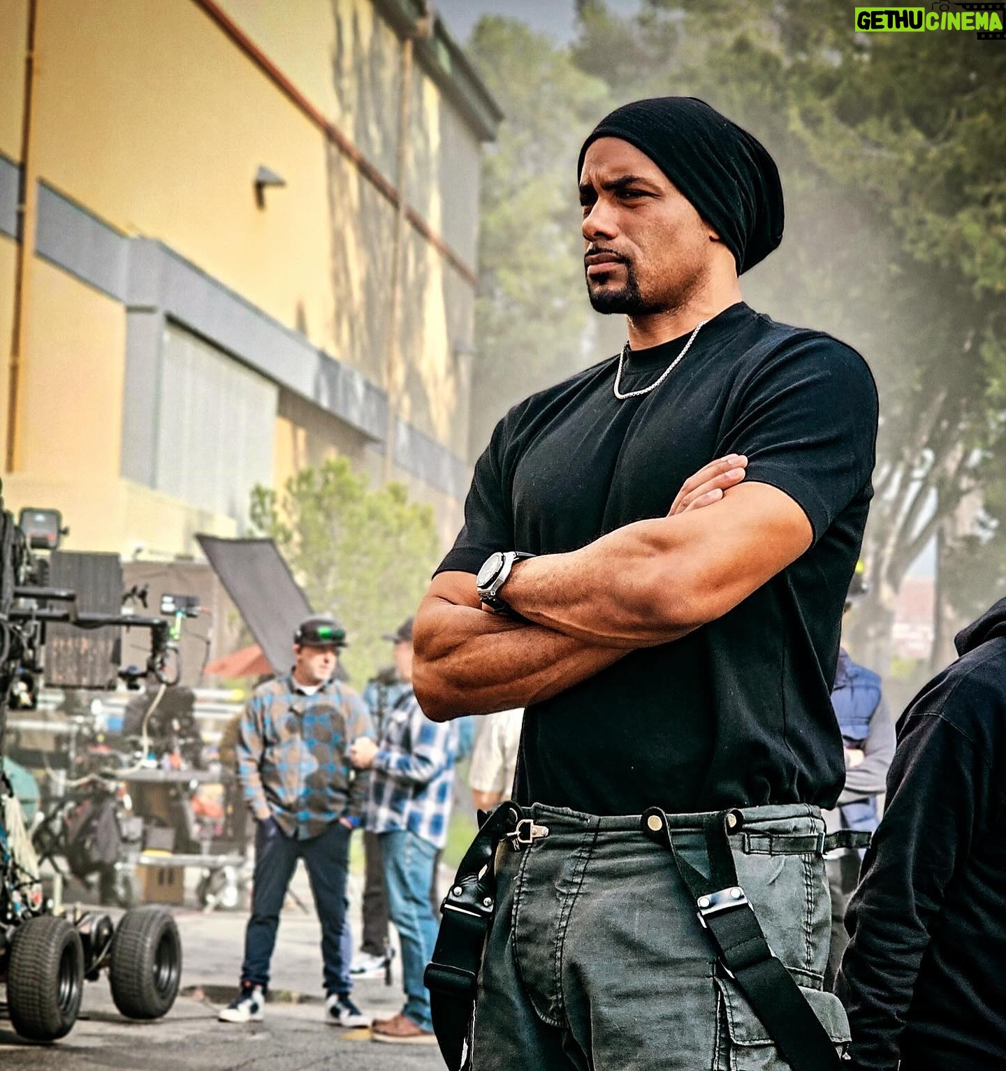 Nicole Ari Parker - 19.9K Likes - 👊🏽 So proud of you Babe.
Tonight 👑 @boriskodjoe steps into the role he was made for…
🎬 ABC @station19 🔥🔥🔥