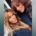 Nicole Ari Parker Instagram - How many pictures 🤳🏽 did we stand on the sidewalk and take that dayyyyy screaming after each one…. 😂😂🤣🤣 I can’t even…with this one…overflowing with beauty light joy depth and hotnesss. Happy Birthday LiLI ! 🌸 Love you! 🎂💋🎉🌸🎈🥰 🔥 @thelinabradford