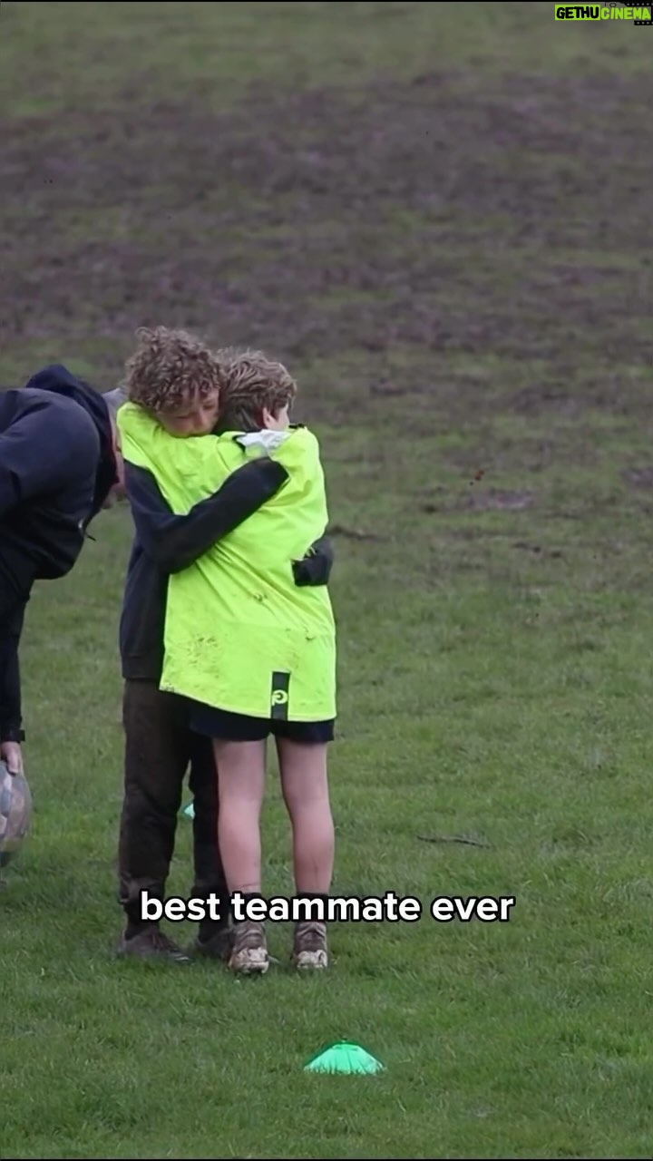 Nicole Ari Parker - 15.3K Likes - “It doesn’t matter if you fight…it doesn’t matter if you fall…”
I’m not crying you are…
#newmorningmantraforthosedays
Thank you young Sir 🏉 @rugbyhub_online