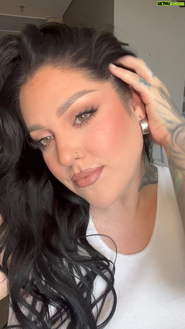 Nicole Faulkner Instagram - I-T-G-I-R-L 🤓😜💕 #grwmmakeup #grwm #beforendafter #makeuptransitions