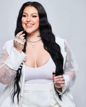 Nicole Faulkner Instagram - I’m extremely proud and grateful to kick off 2024 by announcing I have a new home at @elfcosmetics as Senior Director of Artistry & Events!!! 🎉 🤍🎨
This role was crafted for me specifically to fully encompass my strengths and passion for both artistry, of course, as well as events! 
I’m so excited to be apart of this amazing brand/community and ready to step into this dream role!Thank you to all of you who continue to show me so much love and support, I couldn’t have made it through the lows without you and the highs wouldn’t be so sweet. 
If I’ve learned anything, it’s that even when life gets tough we gotta keep going because anything is elf-ing possible!!! 😏
#elfcosmetics #elfingamazing

Photos: @maxbronner 
Hair: @thedustinbaker