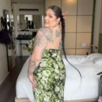 Nicole Faulkner Instagram - @fashionnovacurve 🌱 #grwmoutfit #plussize #plussizefashion #plussizeweddingdress #plussizeoutfit