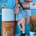Nicole Faulkner Instagram - We like to do it BIG! @elfcosmetics