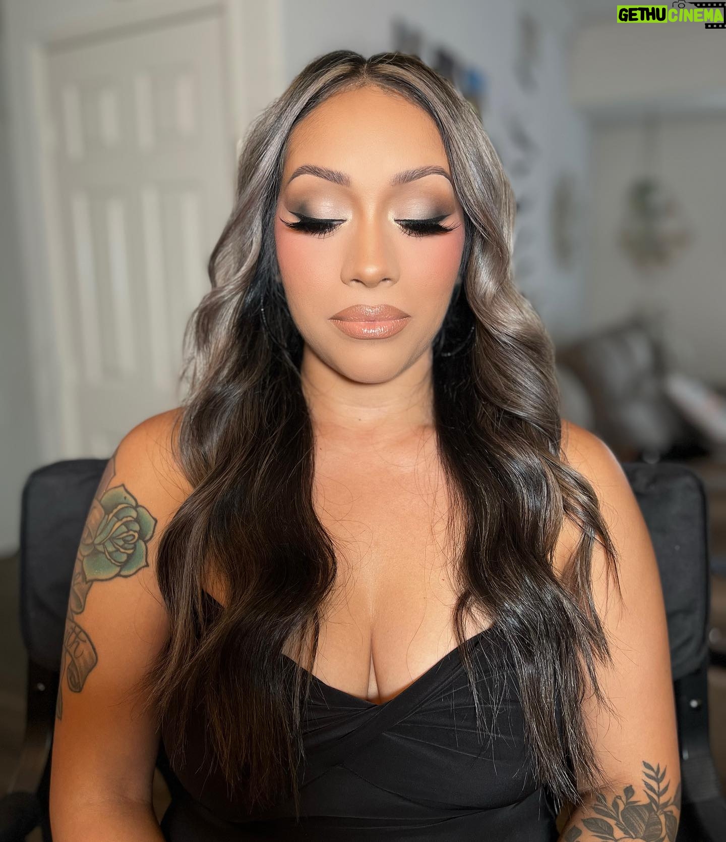 Nicole Faulkner Instagram - Birthday photoshoot Glam on this beauty 🖤 Book me for wedding glam, photoshoots, or house calls! ✉️-Nicole@lipsticknick.com