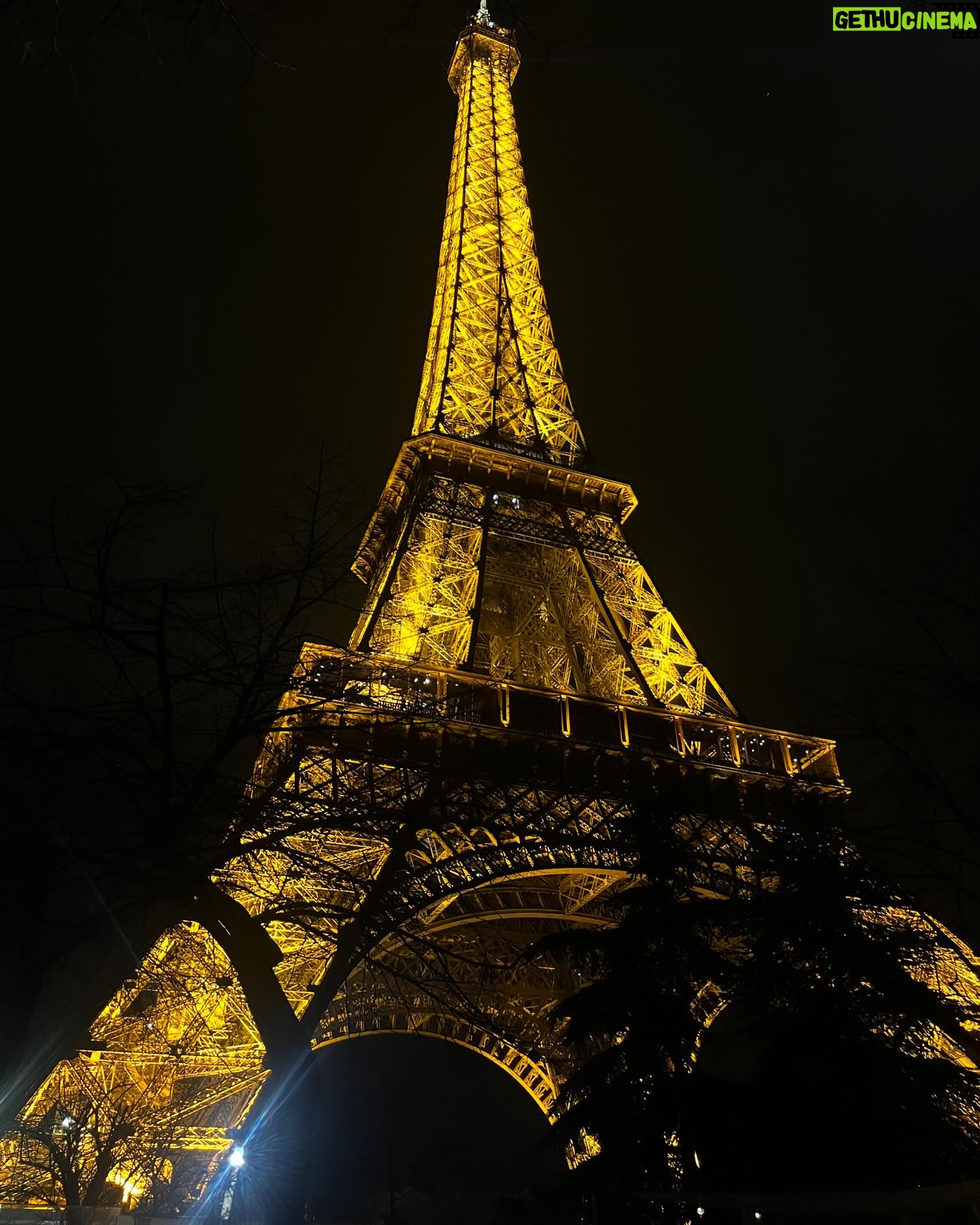 Nicole Faulkner - 13.9K Likes - Valentine’s Day in Paris 🇫🇷 💕 🥐
