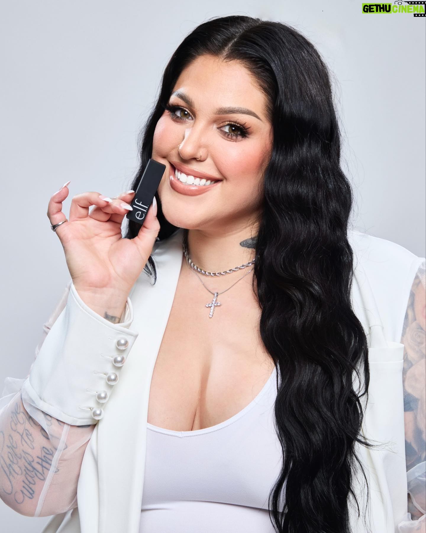 Nicole Faulkner - 40.2K Likes - I’m extremely proud and grateful to kick off 2024 by announcing I have a new home at @elfcosmetics as Senior Director of Artistry & Events!!! 🎉 🤍🎨
This role was crafted for me specifically to fully encompass my strengths and passion for both artistry, of course, as well as events!
I’m so excited to be apart of this amazing brand/community and ready to step into this dream role!Thank you to all of you who continue to show me so much love and support, I couldn’t have made it through the lows without you and the highs wouldn’t be so sweet.
If I’ve learned anything, it’s that even when life gets tough we gotta keep going because anything is elf-ing possible!!! 😏
#elfcosmetics #elfingamazing
Photos: @maxbronner
Hair: @thedustinbaker