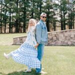 Nicole Franzel Instagram - I love my husband!! 🩵🦋🤍🌊 (right now at this exact moment as I type this we are in the same alliance and I don’t know if we will be when we wake up so I’m cherishing this moment 😜) are you allies with your partner right now or are you putting them on the block with your HOH win?! 😂