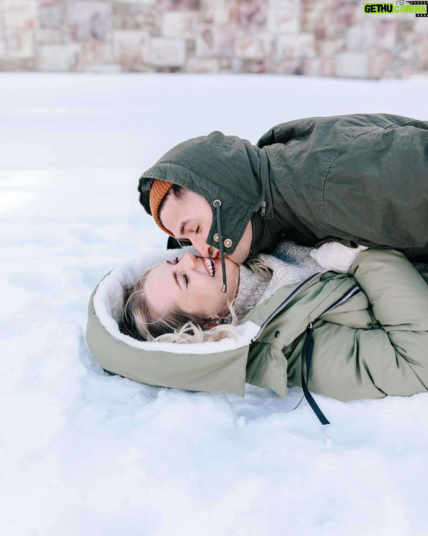 Nicole Franzel Instagram - sometimes you just gotta wrestle it out in the snow ❄️🤭