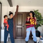 Nicole Lynn Williams Instagram - Who will win????? 🤜🏼 #coachella #momlife #momsofinstagram #coachella2024 #festivalseason
