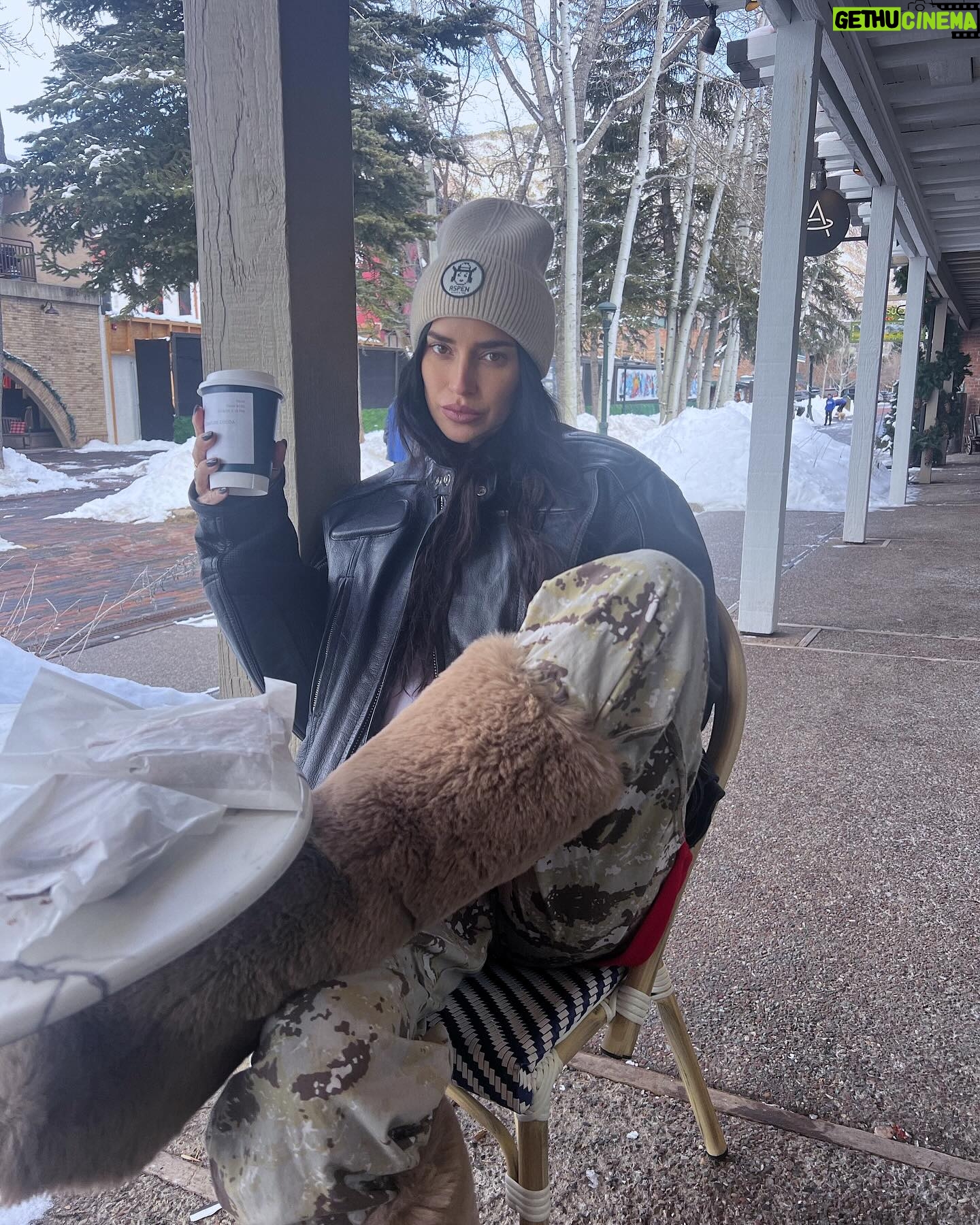 Nicole Lynn Williams Instagram - Little bits of Aspen 🫶🏼