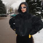 Nicole Lynn Williams Instagram - Are you team winter or summer? I LOVE the snow! Probably because I grew up that way and it feels more like home. @alo