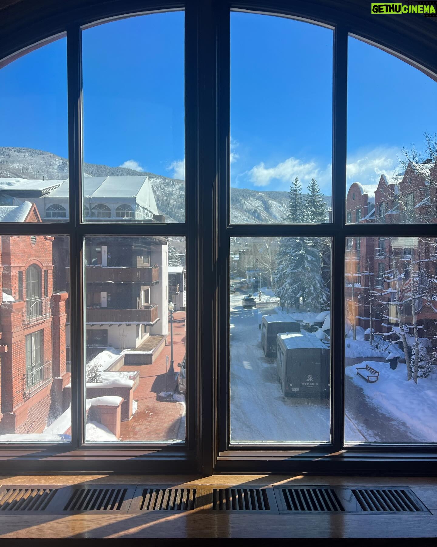 Nicole Lynn Williams Instagram - Little bits of Aspen 🫶🏼