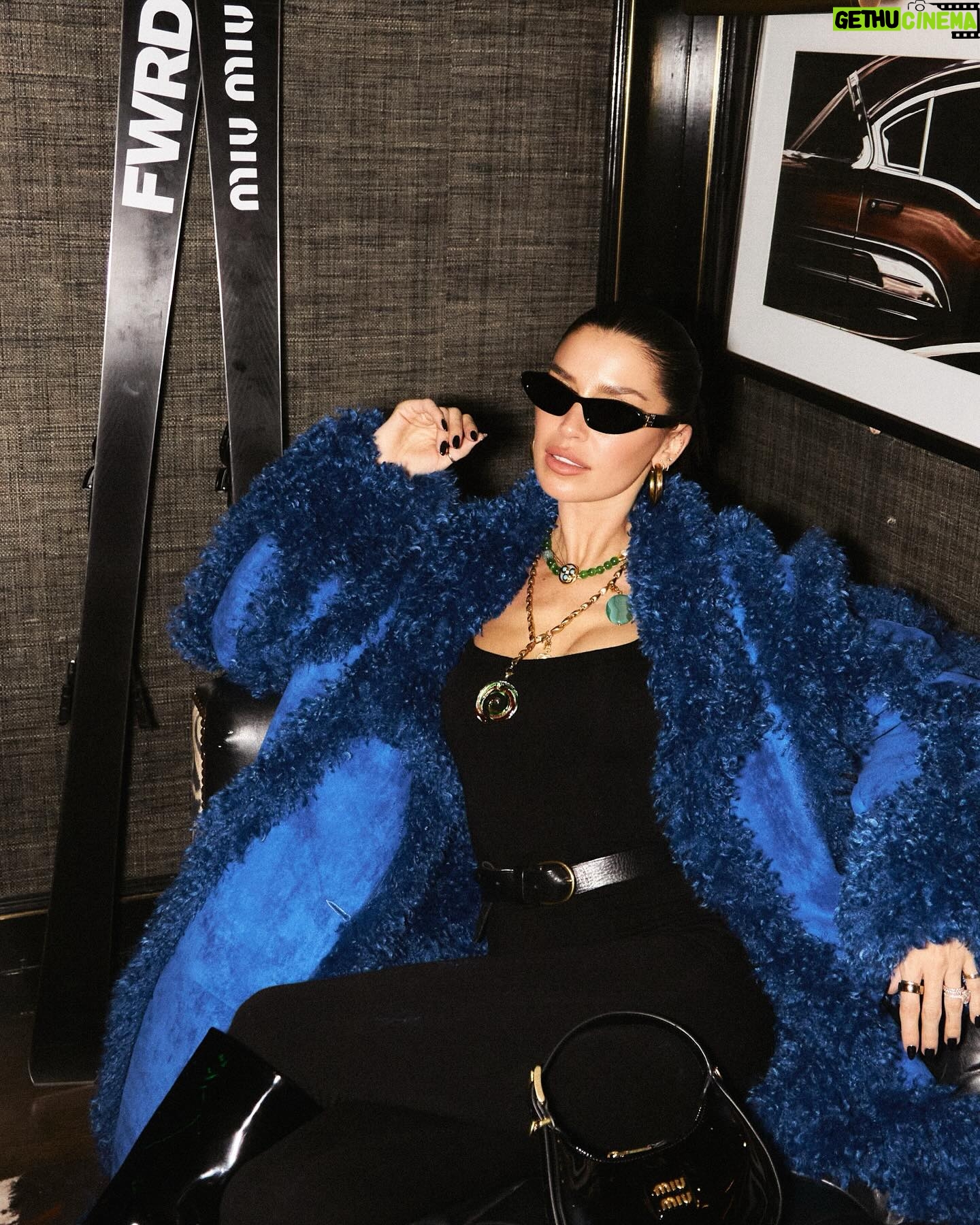 Nicole Lynn Williams Instagram - The coziest Miu Miu event ❄️ @revolve @fwrd #revolvewinter #fwrdwinter