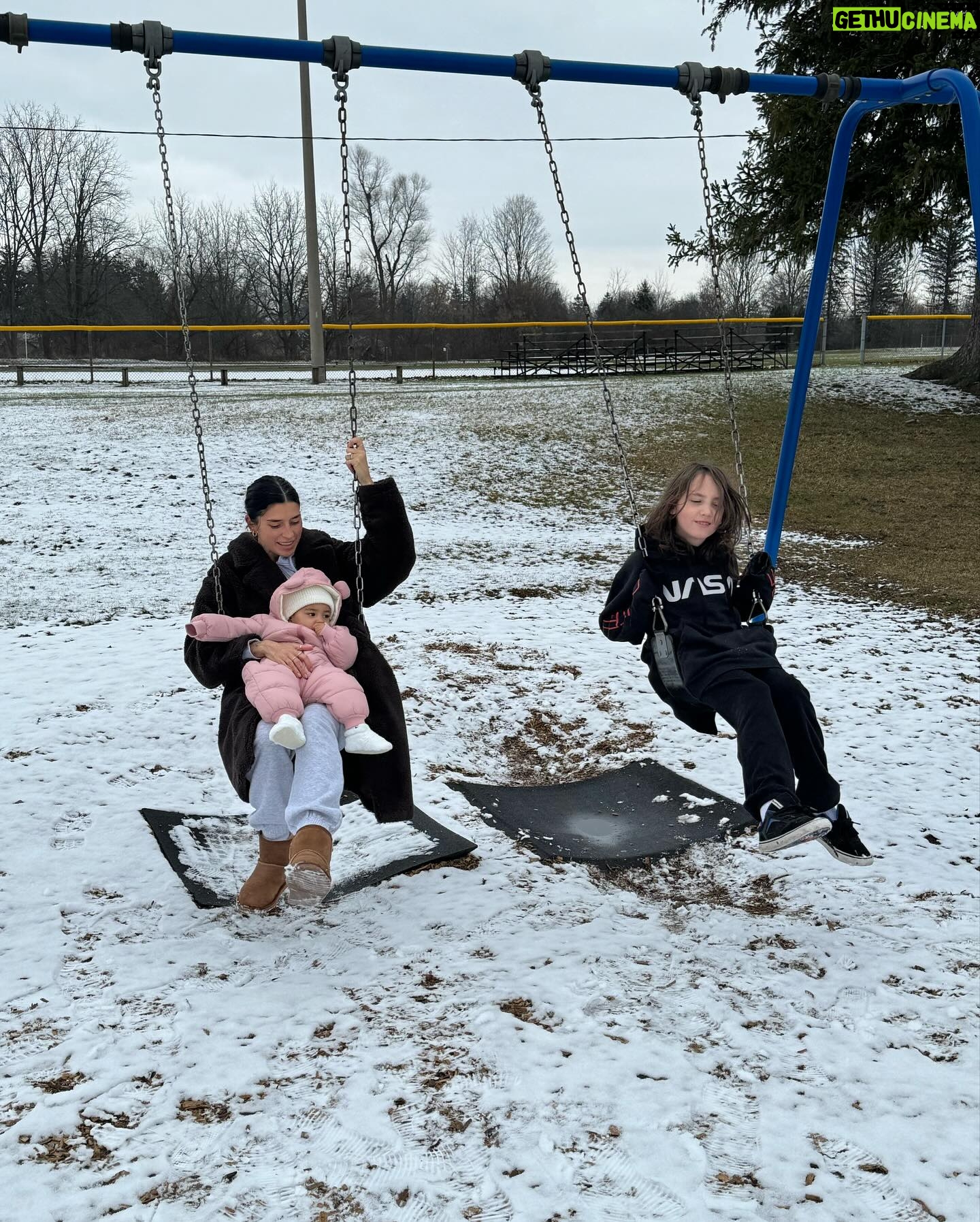 Nicole Lynn Williams Instagram - Jan Highlights … The 6th slide is my favorite! ❤️❄️🇨🇦