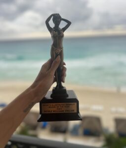 Nicole Lynn Williams Instagram - My whole life I dreamed of being on the pages of the iconic @si_swimsuit magazine. Never in my wildest dreams would I have ever thought it would begin like THIS and it’s not ending any time soon!!! Here’s to many more epic trips, skimpy bikinis and lasting memories with my SI family! Woooo @minute_media @weareauthentic 🙌🏼🙌🏼🙌🏼