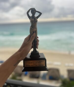 Nicole Lynn Williams Instagram - My whole life I dreamed of being on the pages of the iconic  @si_swimsuit magazine. Never in my wildest dreams would I have ever thought it would begin like THIS and it’s not ending any time soon!!! Here’s to many more epic trips, skimpy bikinis and lasting memories with my SI family! Woooo @minute_media @weareauthentic 🙌🏼🙌🏼🙌🏼
