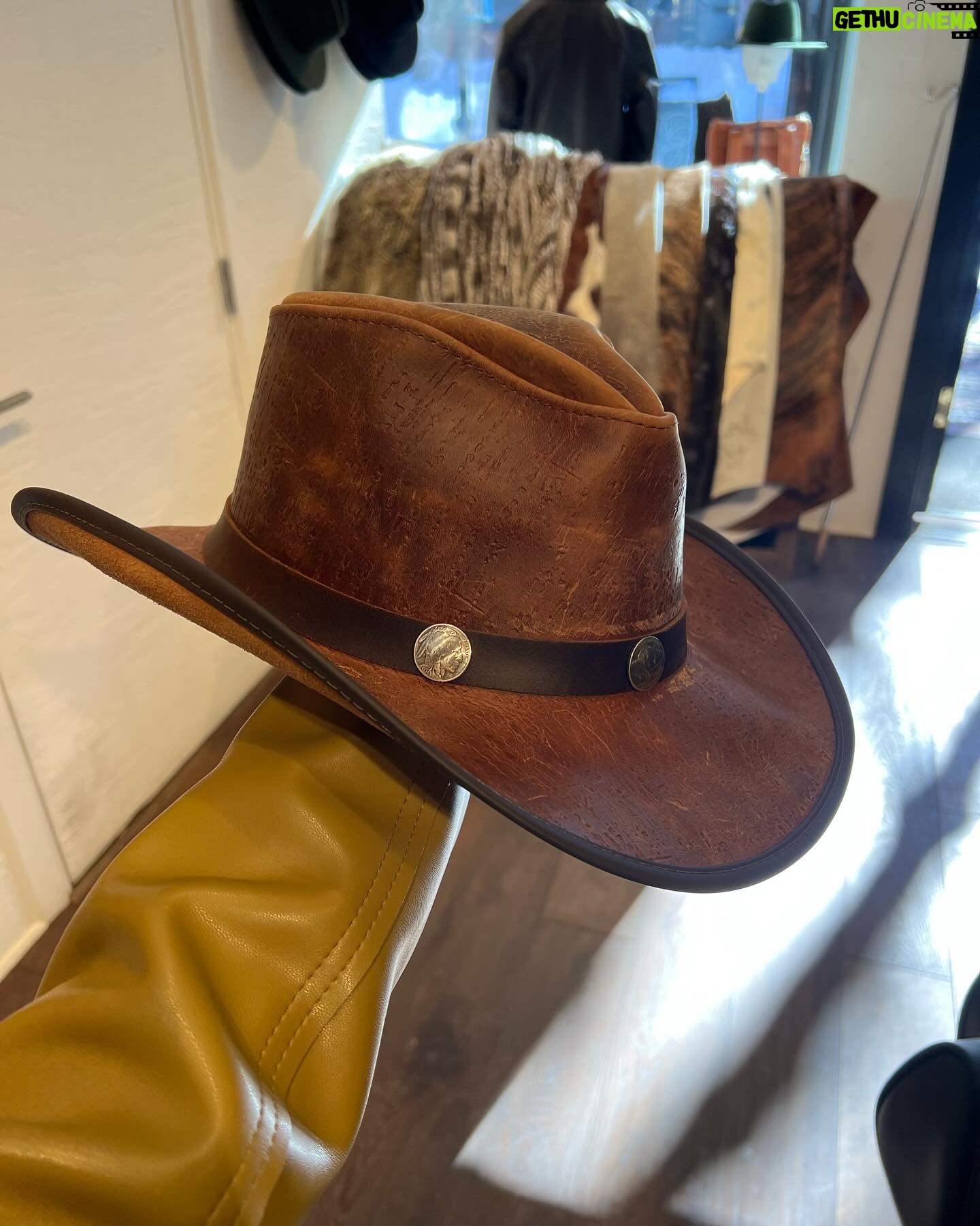 Nicole Lynn Williams Instagram - One of my favorite looks from Aspen! 🤠