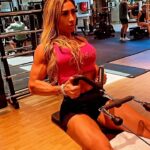 Nicole Moreno Instagram - La fuerza no viene de una capacidad física. Viene de una voluntad indomable 💪 . Lindo viernes para todos 🤍 #Fitnessmotivation #Fitmodel #estilodevida