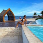 Nicole Moreno Instagram - Celebración Cumple 💫🤍 #elregalodeseado #travel #caribe #beach #celebracion6 @chilmextravel @karen_reyes_p @dreamsnatura