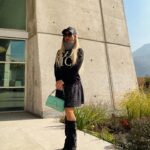 Nicole Moreno Instagram - Un día previo aviso, llego ella a sacudirme la vida. Me estrelle en su sonrisa, me apreciaron Sus brazos, me asesinaron sus besos, me quemaron sus caricias. Entonces, aprendí que en ocaciones ocurren accidentes de los que se puede salir con MUCHO MÁS VIDA✨✨✨ . A cuidarse mucho este Fin se semana ♥️ manejen con responsabilidad y precaución. Si van a beber por favor pasen sus llaves 👐🏻