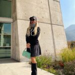 Nicole Moreno Instagram - Un día previo aviso, llego ella a sacudirme la vida. Me estrelle en su sonrisa, me apreciaron Sus brazos, me asesinaron sus besos, me quemaron sus caricias. Entonces, aprendí que en ocaciones ocurren accidentes de los que se puede salir con MUCHO MÁS VIDA✨✨✨ . A cuidarse mucho este Fin se semana ♥️ manejen con responsabilidad y precaución. Si van a beber por favor pasen sus llaves 👐🏻
