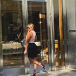 Nicole Moreno Instagram - Todo tiene su tiempo y lugar 👐🏻✨ #moda #tendencia #outfits #jueves
