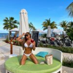 Nicole Moreno Instagram - Celebración Cumple 💫🤍 #elregalodeseado #travel #caribe #beach #celebracion6 @chilmextravel @karen_reyes_p @dreamsnatura