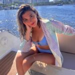 Nicole Orsini Instagram - de um dia bom :)🩵🌊 👙 @junglesociety